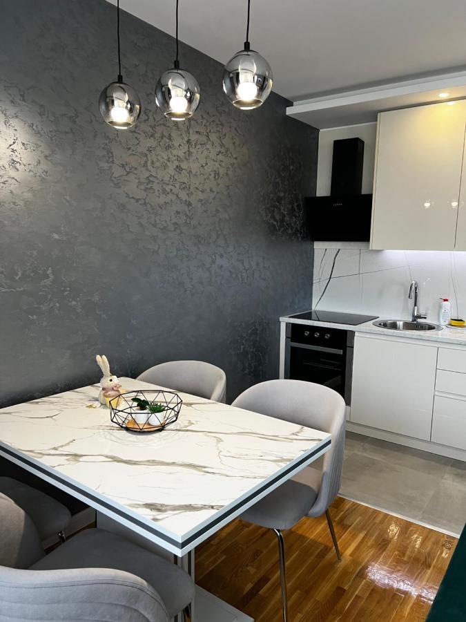 Apartman Exit 비옐리나 외부 사진