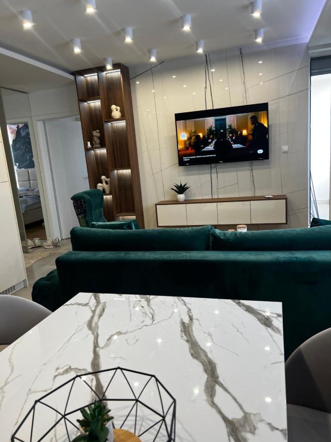 Apartman Exit 비옐리나 외부 사진